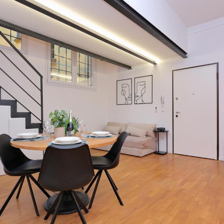 Loft Two Towers Historic Center - 2 BR 2BA - Patio - Two-Bedroom Apartment - 43