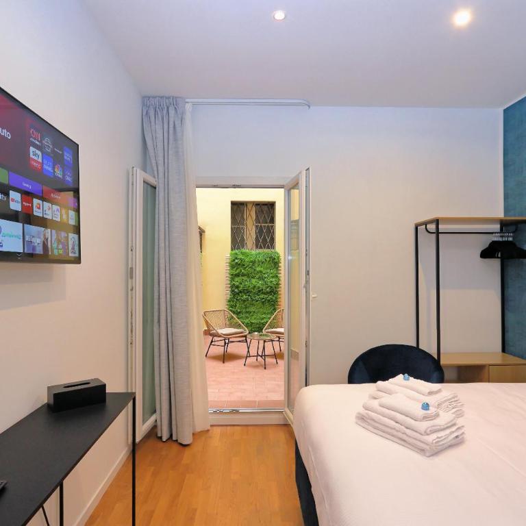 Loft Two Towers Historic Center - 2 BR 2BA - Patio - Two-Bedroom Apartment - 41