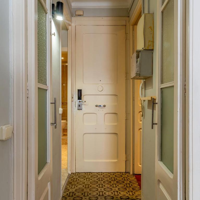AB Nou de la Rambla - Apartment with Balcony - 20