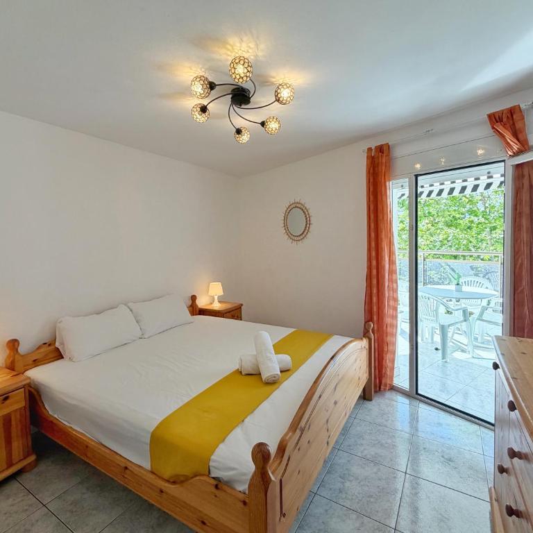 DOMuum Holidays - CHIPRE - Three-Bedroom Apartment - 13