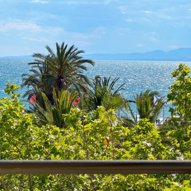 DOMuum Holidays - CHIPRE - Three-Bedroom Apartment - 1