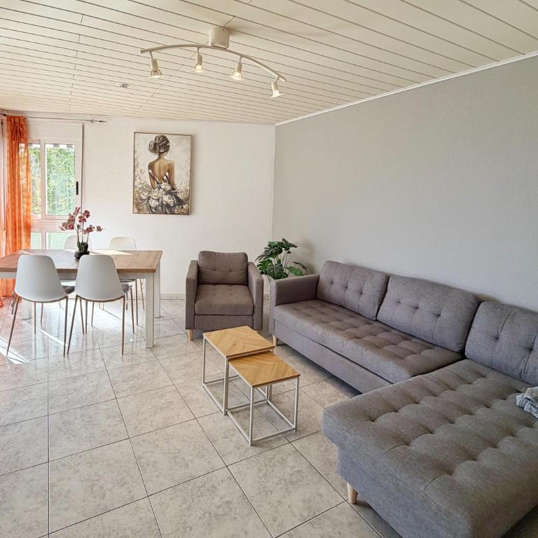 DOMuum Holidays - CHIPRE - Three-Bedroom Apartment - 7