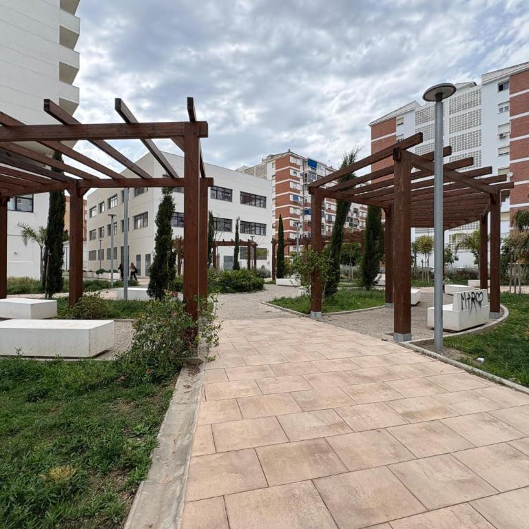 Luminoso Apartamento Familiar y Excelente Conexion - Apartamento de 3 dormitorios - 25