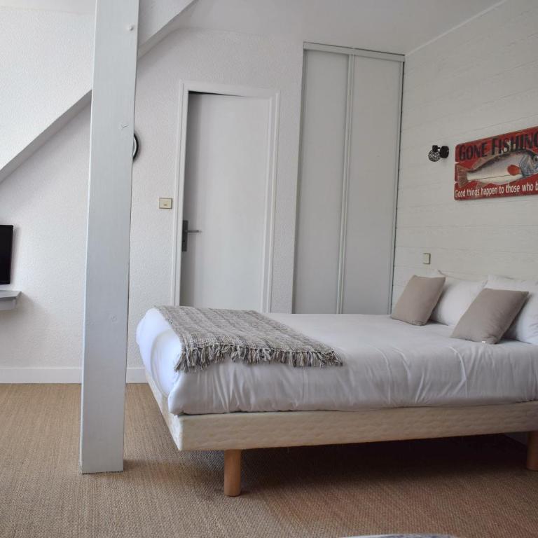 Hotel La Licorne - Chambre Supérieure Lit Queen-Size - 1