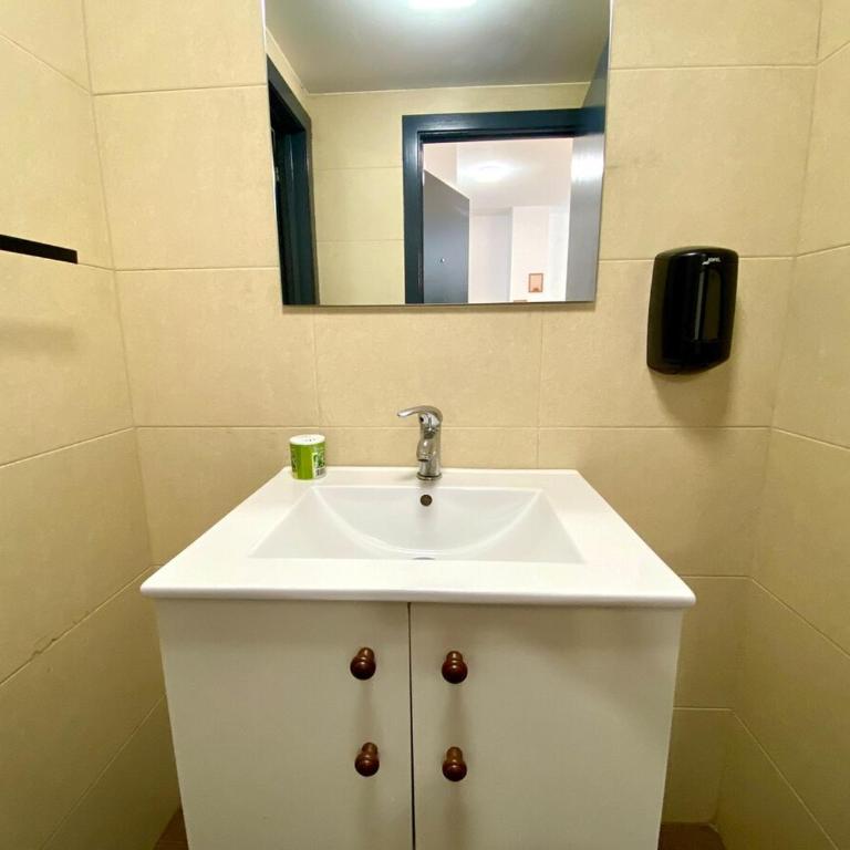 Apartment near the metro blue line - Apartamento - 33