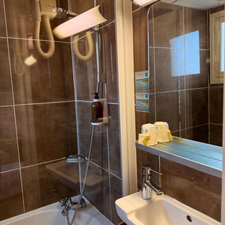 Les Palmiers - Economy Single Room - North Side - 3