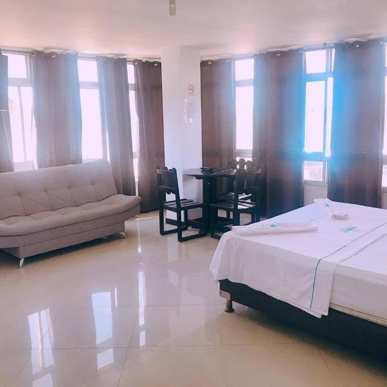 Apartahotel El Horizonte - Habitación Individual Superior con vistas al lago - 1