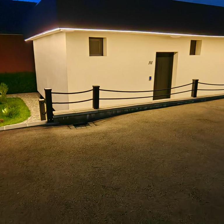 Garden Relax Bungalow "Deluxe Hotel Rooms, Pool, Parking" - Bungalov sa 1 Spavaćom Sobom - 7
