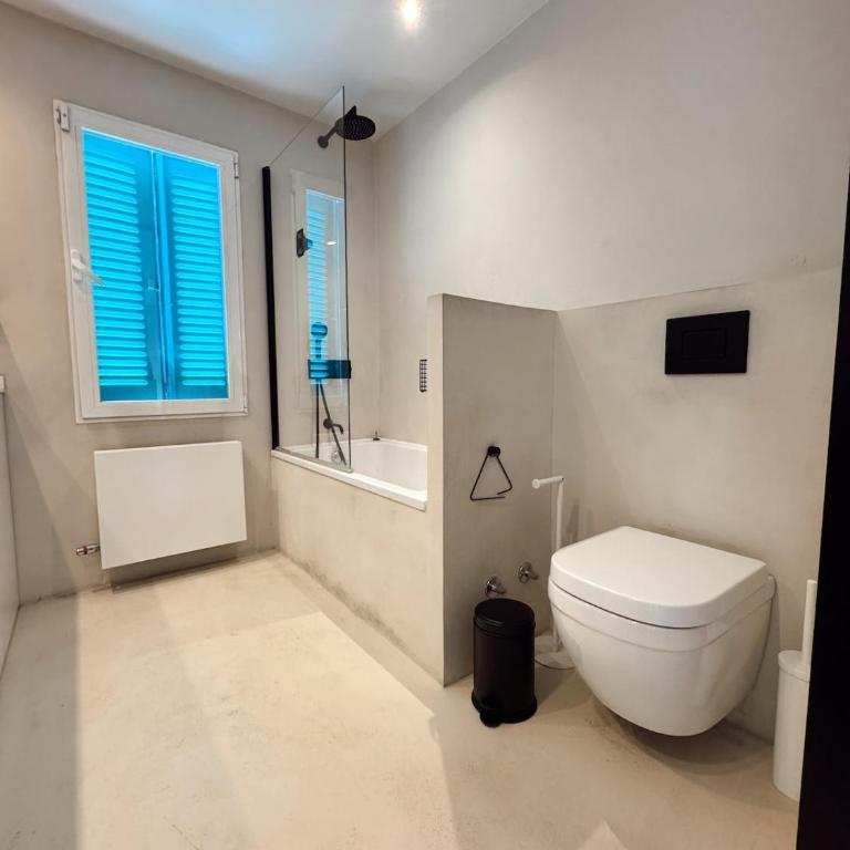 Casa con piscina privada para alquiler temporal - Three-Bedroom Townhouse - 32