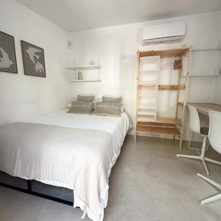 Casa con piscina privada para alquiler temporal - Three-Bedroom Townhouse - 36