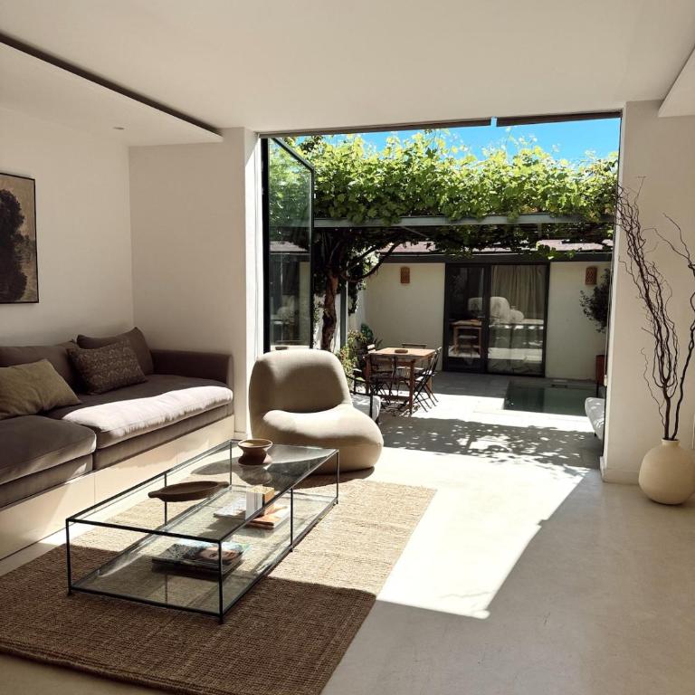 Casa con piscina privada para alquiler temporal - Three-Bedroom Townhouse - 1