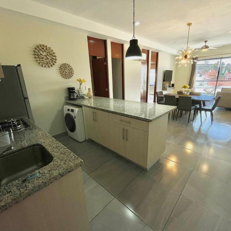 Cerca de la Playa, en el corazon de la Zona Dorada - Apartamento - 2