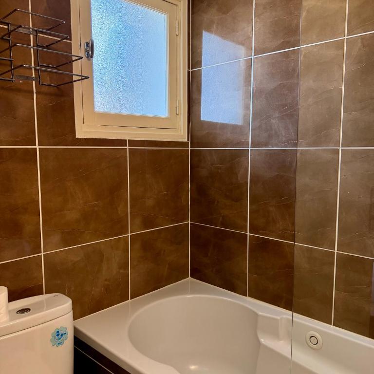 Les Palmiers - Economy Single Room - North Side - 4