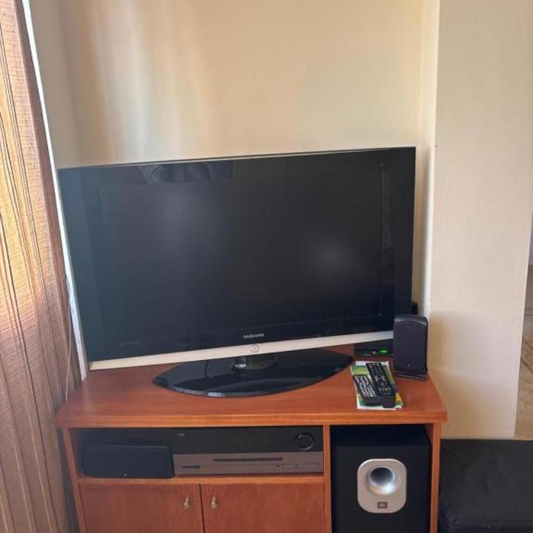 2 DB Apartamento Playa Fuengirola - Two-Bedroom Apartment with Balcony - 4