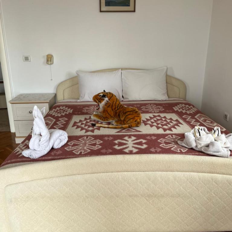 Obala Ineks - One-Bedroom Apartment - 3