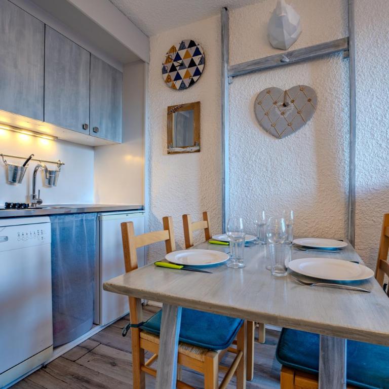 Stylish Studio Apt, Alpine Nest with Panoramic VT Views, Sleeps 4 - Résidence Les Hauts De La Vanoise - Monolocale con Vista Montagna - 3