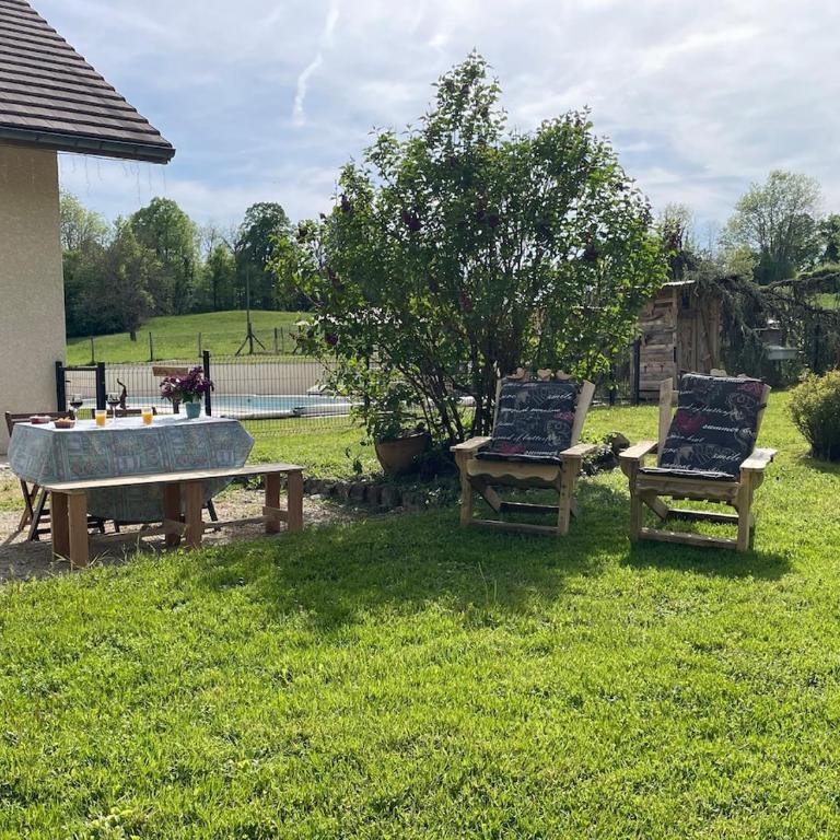 Gite 5 personnes - Nances, lac d'Aiguebelette - Appartement 2 Chambres avec Vue - 5