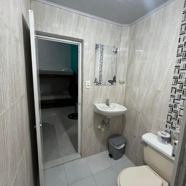 Hotel Casa Costa - Habitación Familiar con baño privado - 7