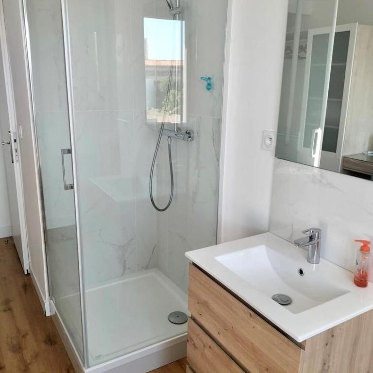 Mayol Apartment Heart of Toulon and Harbor View - Appartement - 40