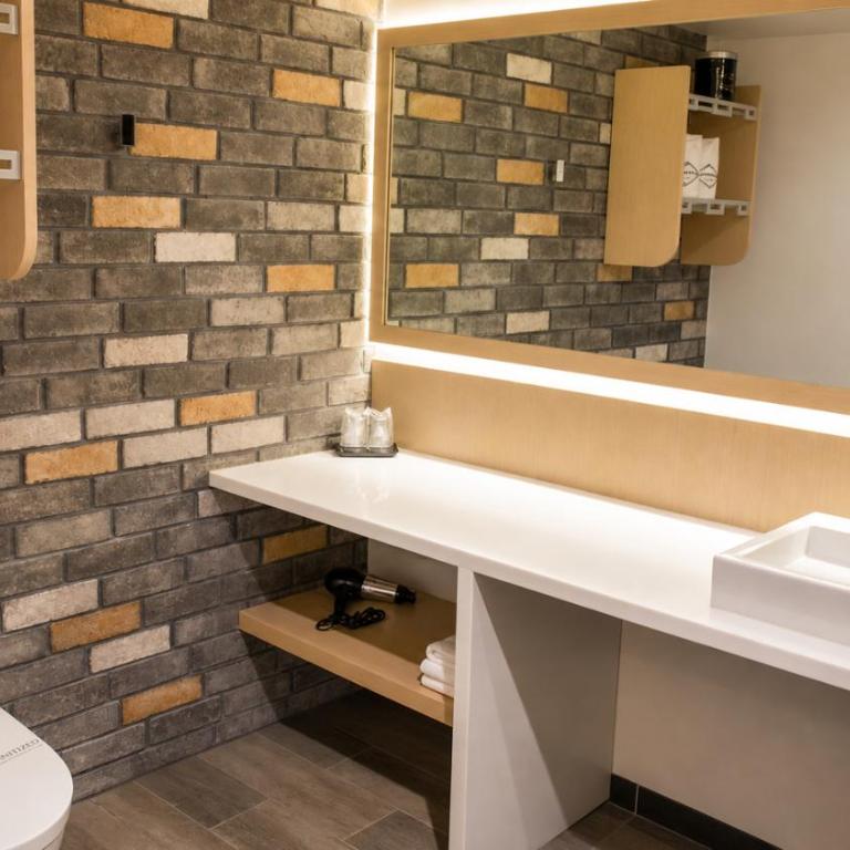 Hotel Punto MX - Habitación adaptada para personas con movilidad reducida - Cama grande - 5