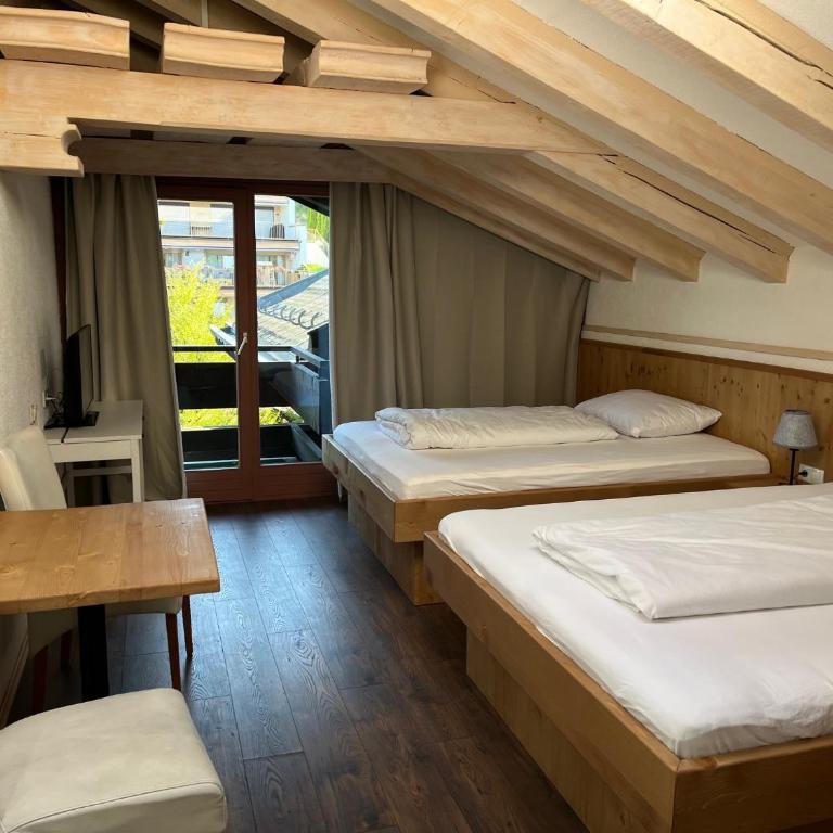 Kronenlodge - Standard Zimmer mit Queensize-Bett - 4