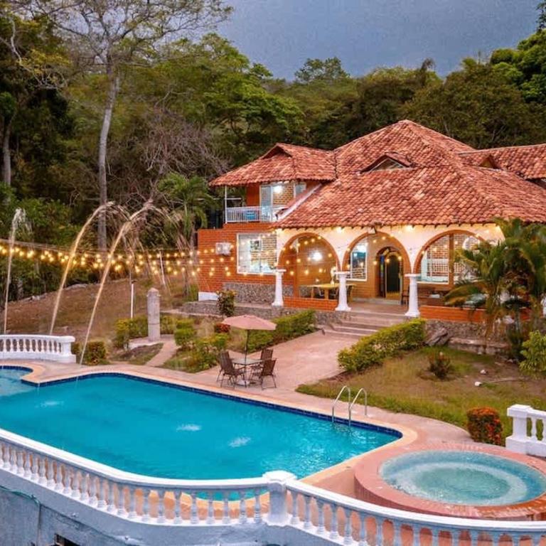 Finca Villa Salma - AC, Piscina, 21 Personas - Villa - 2