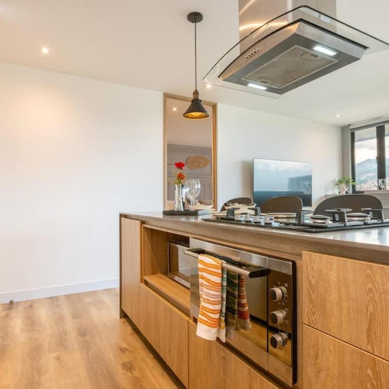 Go Living Suites: Your Medellin Retreat - Apartamento de 2 dormitorios - 17