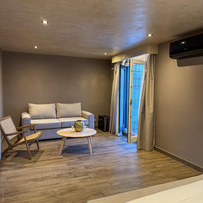 Chateau Montchenot - Estudio Deluxe - 9