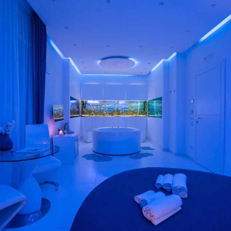 Aquaboutique Wellness&Spa - Suite King con Vasca Idromassaggio - 8