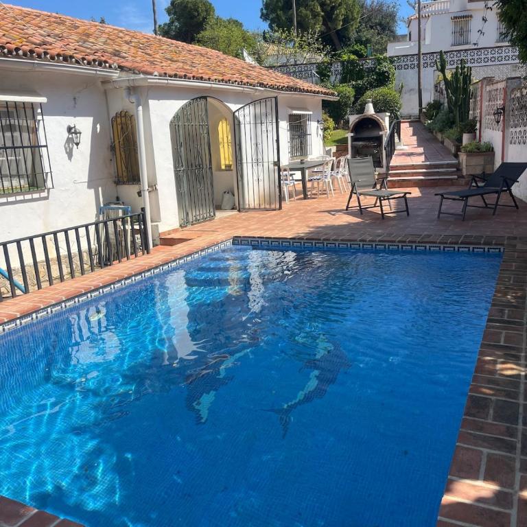 Villa Marbella -Pool - Beach at 300 m - Habitación Doble con vistas al parque - 3