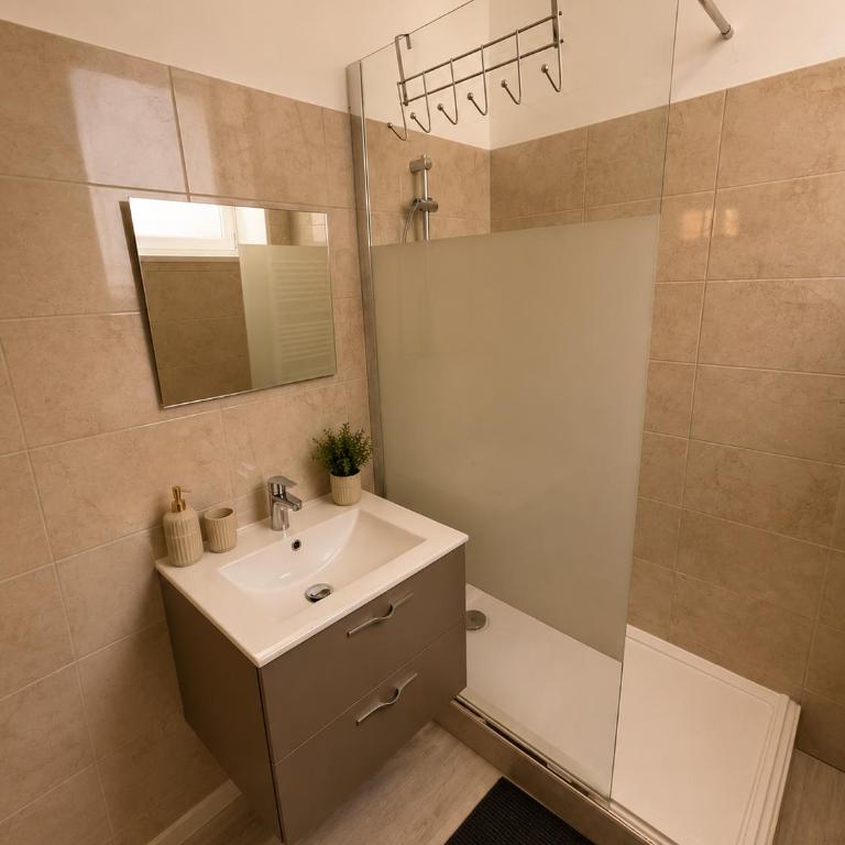 Escale sereine à Lourdes, appartement calme entre gare et sanctuaire à pied - Appartement 1 Chambre - 4