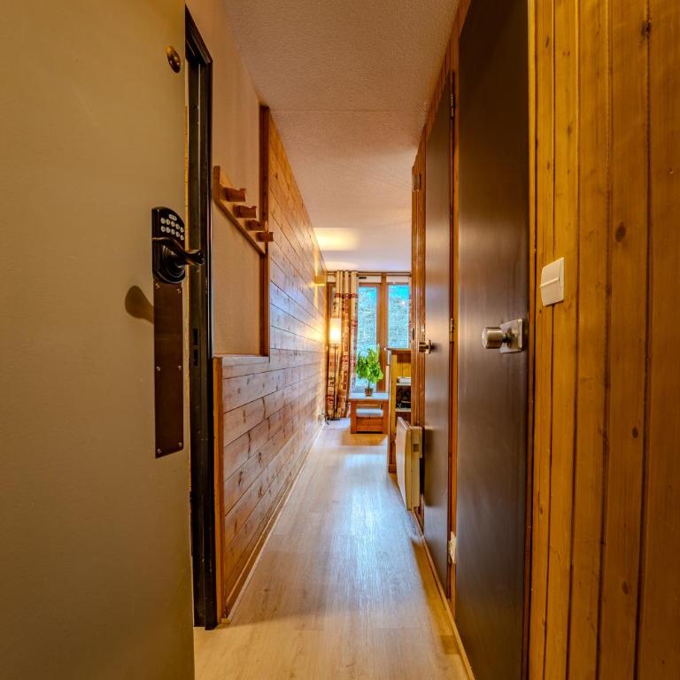 Spacious Slope front Ski-In and ski Out - Apartment mit Blick auf die Berge - 4