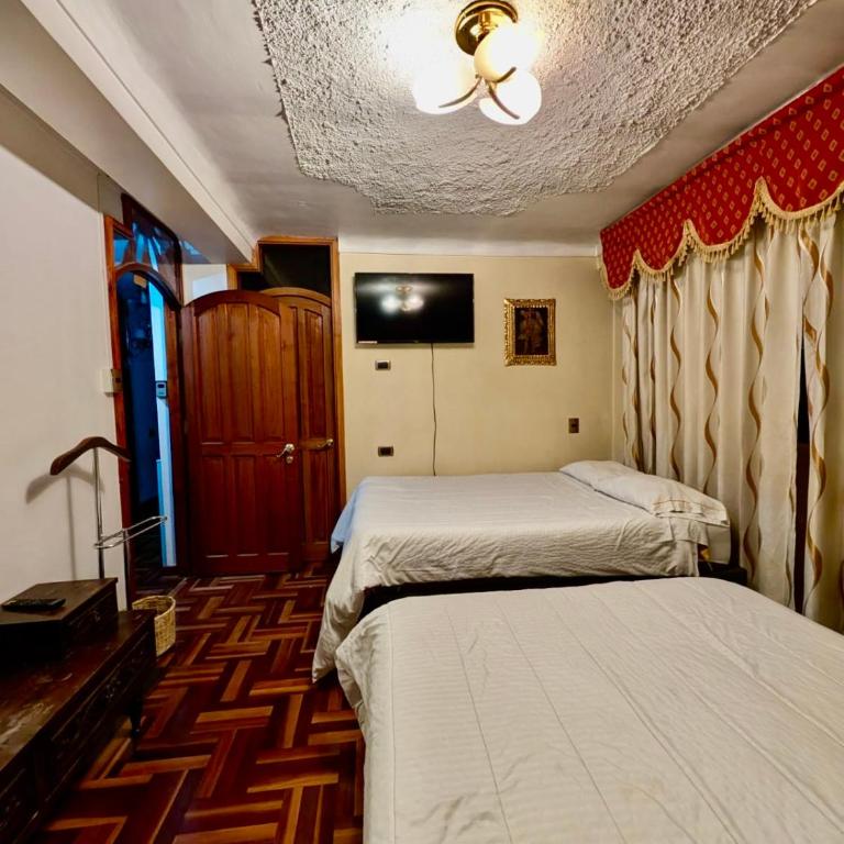 Tea & Rooms Cusco - Twin Room with Private Bathroom - 2
