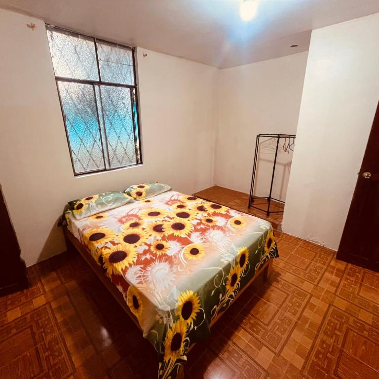 Apt 8 - Four-Bedroom House - 7