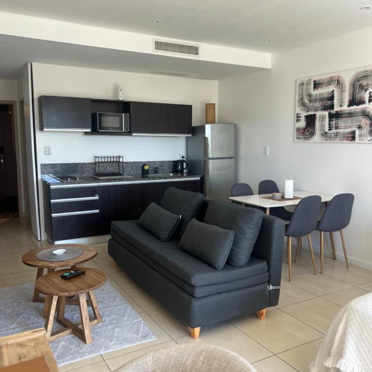 DEPARTAMENTO EN BAHIA GRANDE NORDELTA Tigre - Estudio con vistas al jardín - 6