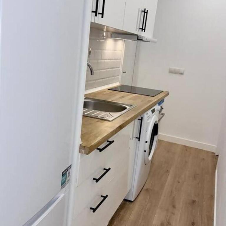 J - Girasoles - One-Bedroom Apartment - 2