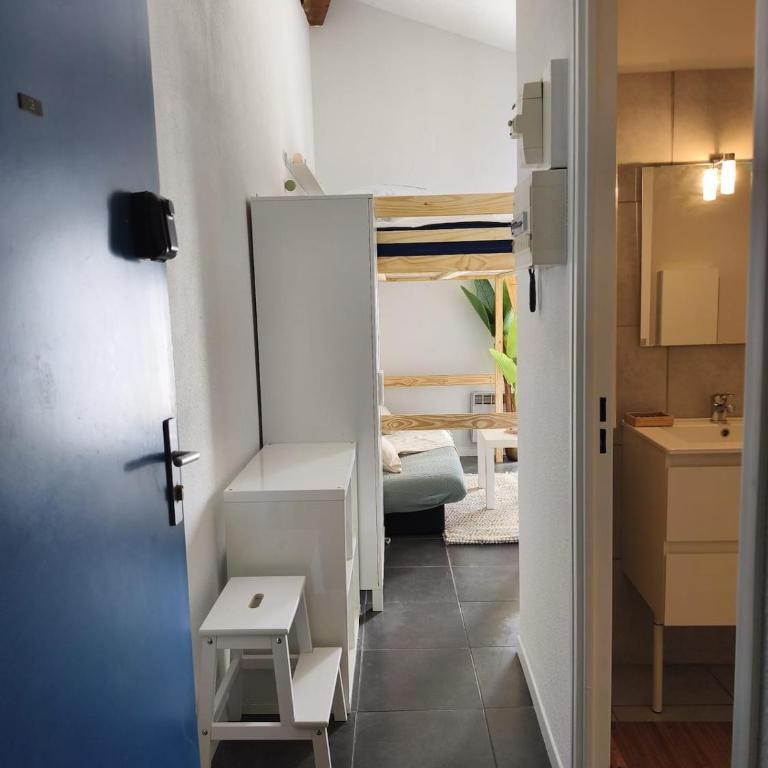 Centre Avignon - studio cosy avec clim - tout à pied - Apartment mit 2 Schlafzimmern - 9