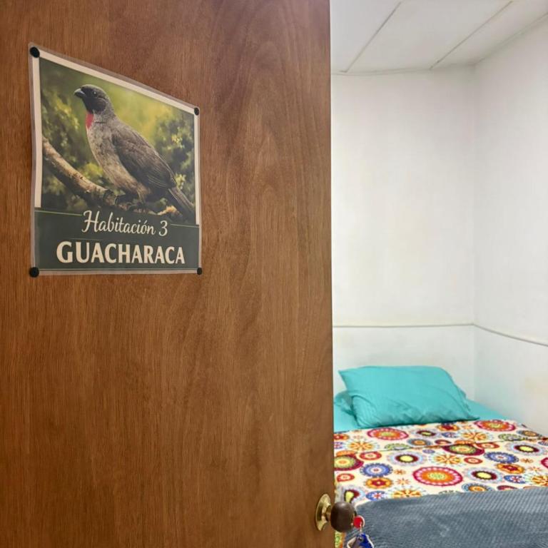 Olivas House Hostal - Twin Room with Shared Bathroom - 2