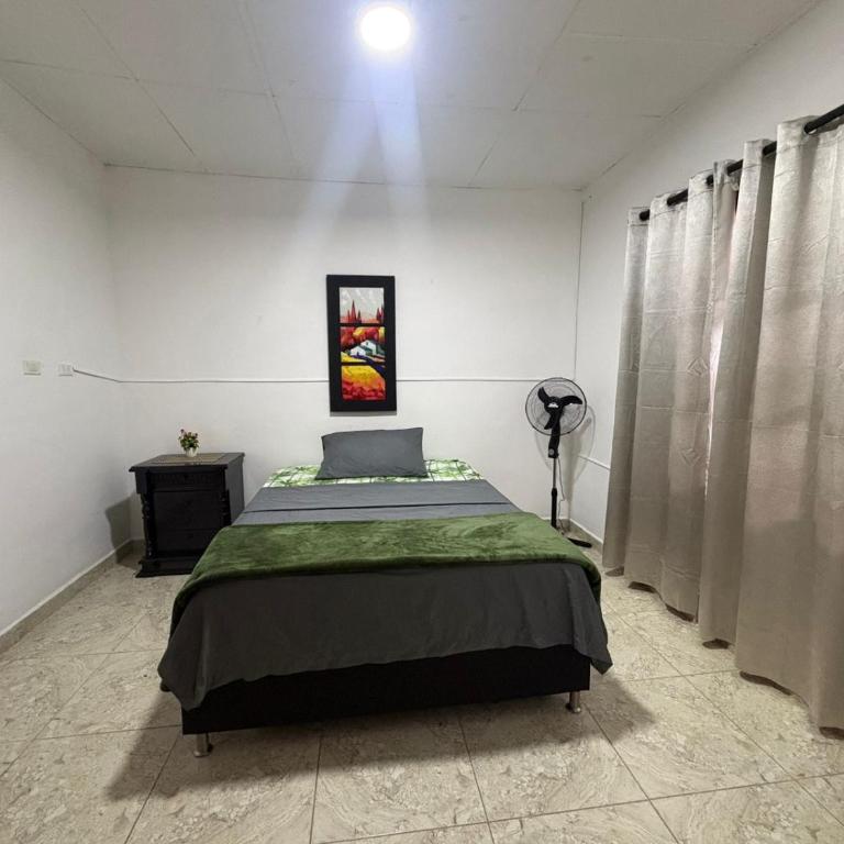 Olivas House Hostal - Double Room with Shared Bathroom - 2