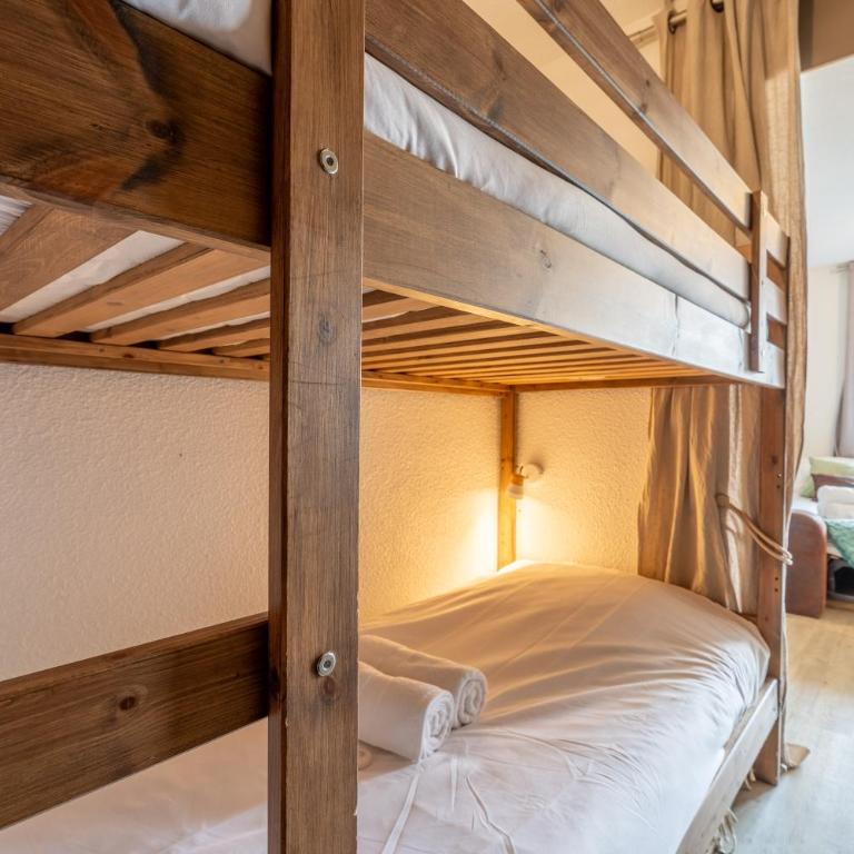 Mountain View with Ski-In and Out Loft - Résidence Roche Blanche - Appartamento con Vista e Balcone - 1