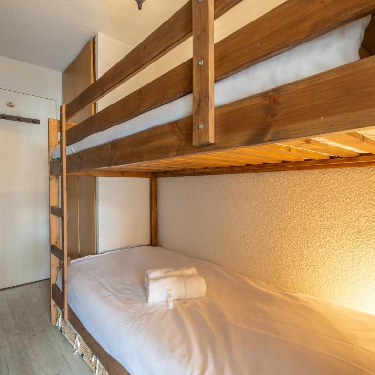 Mountain View with Ski-In and Out Loft - Résidence Roche Blanche - Appartamento con Vista e Balcone - 11