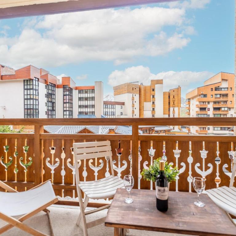 Mountain View with Ski-In and Out Loft - Résidence Roche Blanche - Appartamento con Vista e Balcone - 13