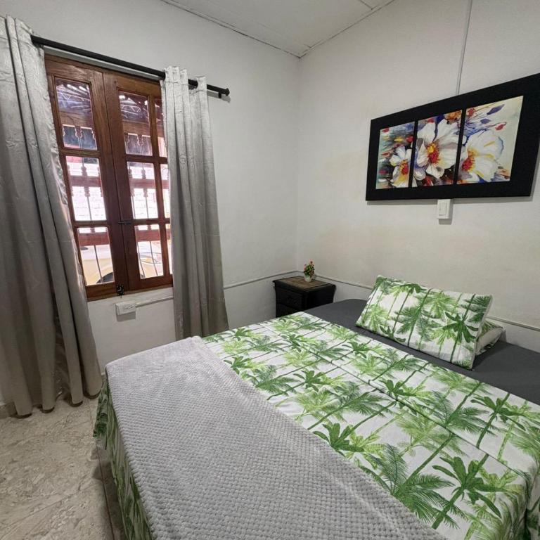 Olivas House Hostal - Standard Double Room with Shared Bathroom - 4