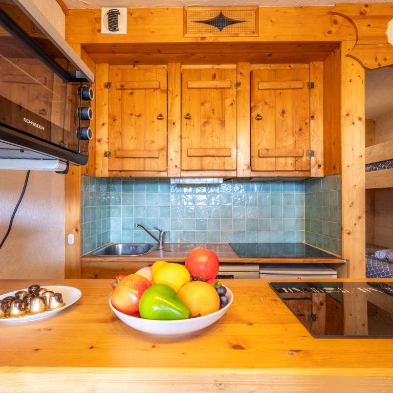 Charming 6-Person Flat - Heart of Val Thorens, 3 Vallées Ski Area - Appartement avec Vue et Balcon - 2