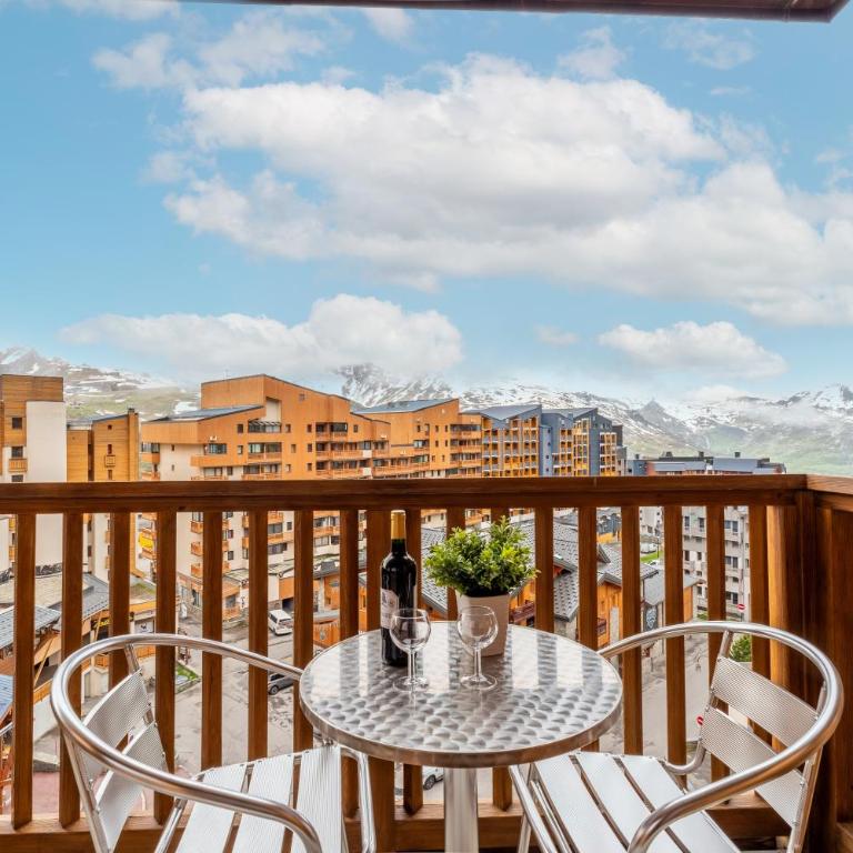 Charming 6-Person Flat - Heart of Val Thorens, 3 Vallées Ski Area - Appartement avec Vue et Balcon - 10