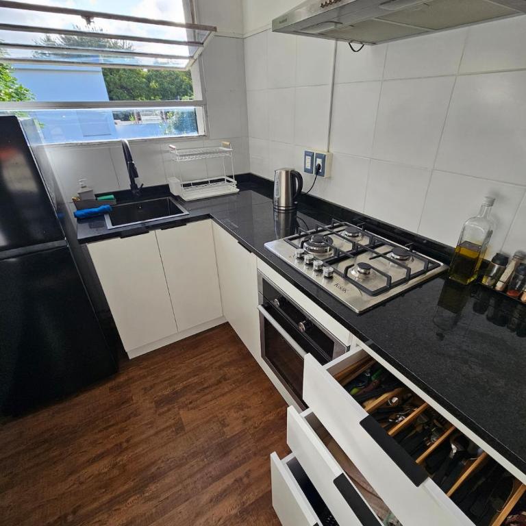 Apartamento con gran balcón frente a parque - Apartamento de 1 dormitorio - 1