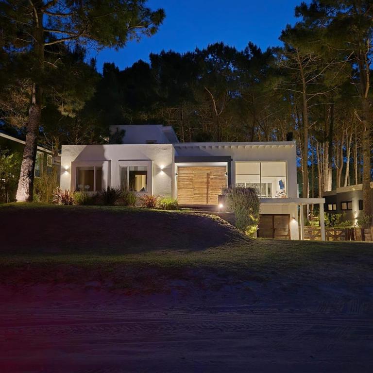 COSTA ESMERALDA DEPORTIVA Excelente Ubicacion - Four-Bedroom House - 27