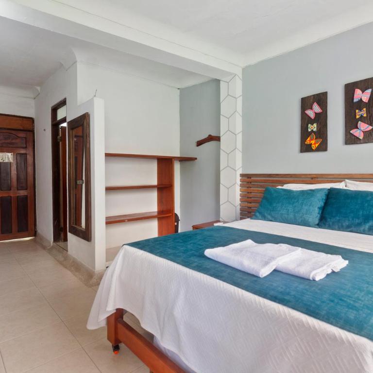 Oleajes Capurganá - Quadruple Room with Balcony - 1