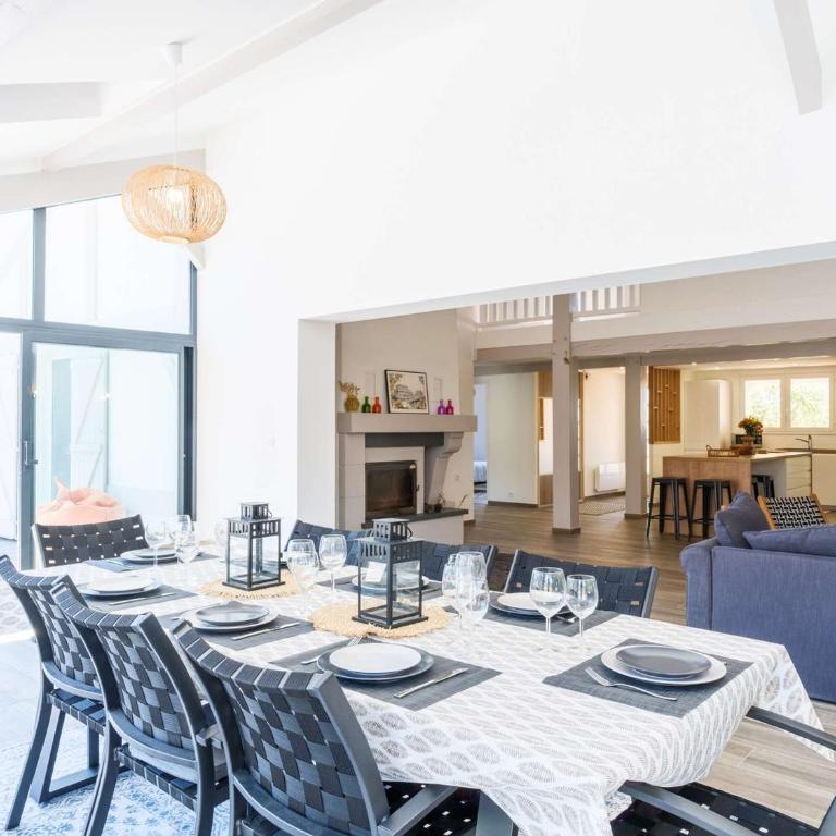 Villa avec piscine - 11 pers., Ã 300m de la plage - FR-1-877-10 - Villa - 8