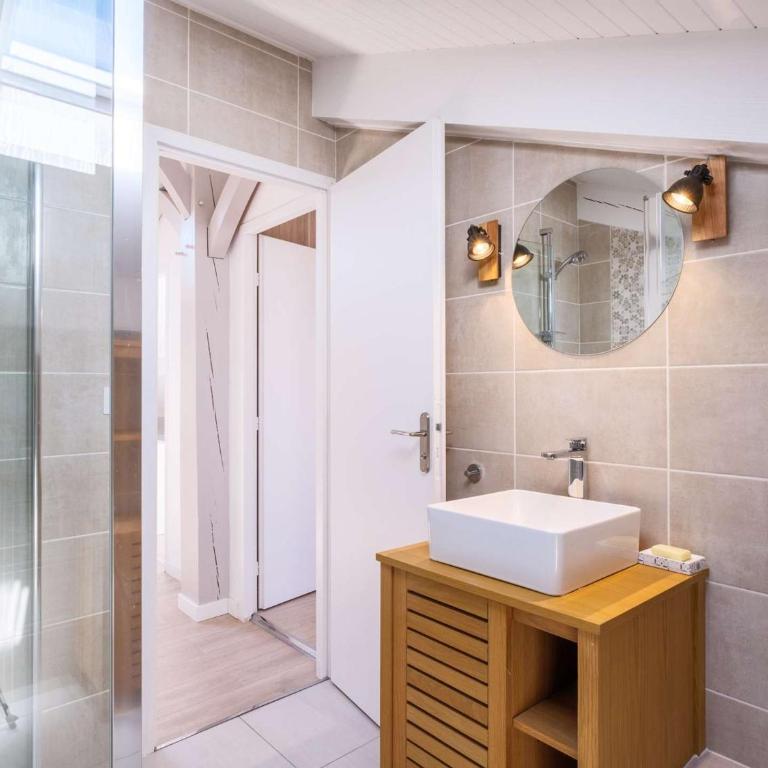 Villa avec piscine - 11 pers., Ã 300m de la plage - FR-1-877-10 - Villa - 30